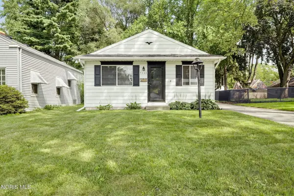 3248 Meadowbrook Court, Toledo, OH 43606