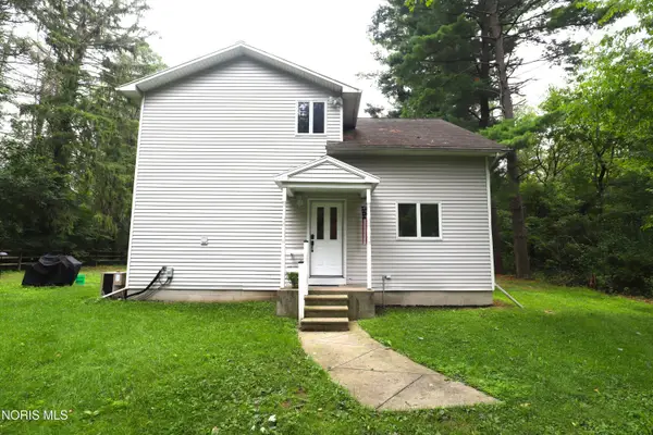 2419 S Crissey Road, Monclova, OH 43542