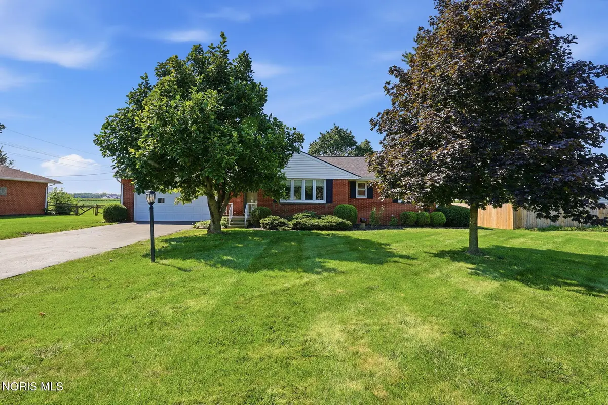 2033 W Sandusky Street, Findlay, OH 45840 - #1