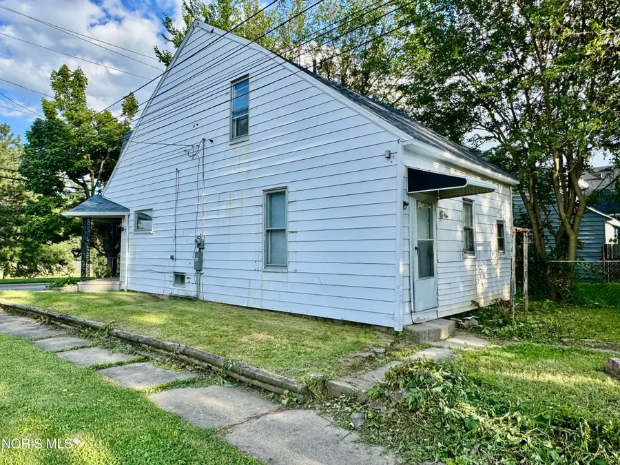 1102 White Street, Toledo, OH 43605 - #3