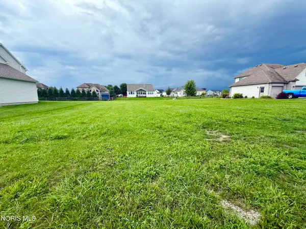 1086 Springcrest Drive, Waterville, OH 43566