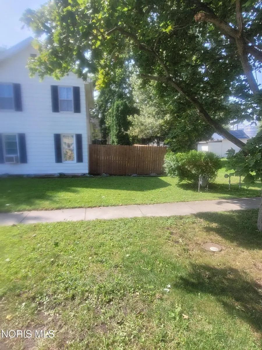 20405 Locust Street, Weston, OH 43569 - #3