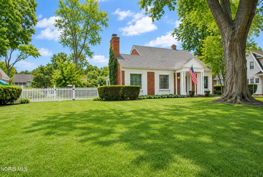 2352 Densmore Drive, Toledo, OH 43606 - #3
