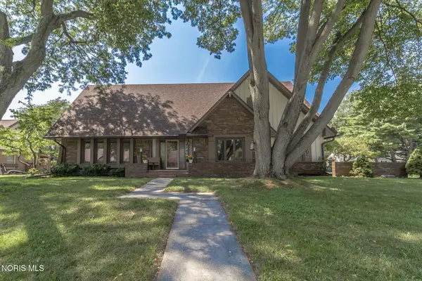 2240 Tanglewood Drive, Toledo, OH 43614