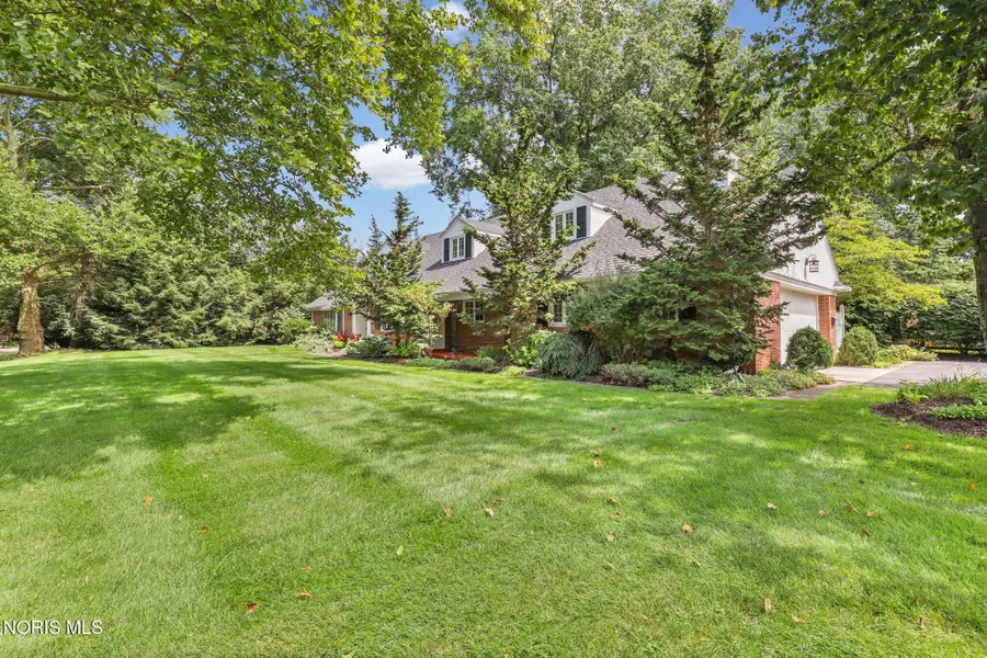 2630 Edgehill Road, Ottawa Hills, OH 43615 - #2