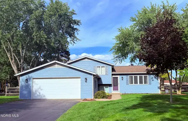 176 Foxhill Lane, Perrysburg, OH 43551