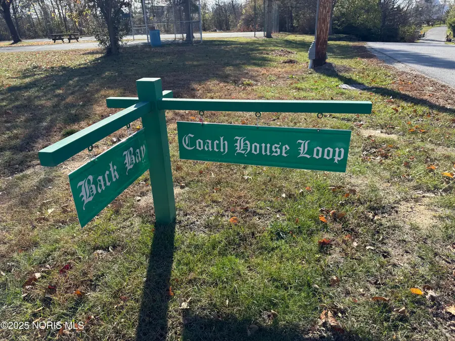 138 Coach House Loop, Bowling Green, OH 43402 - #2