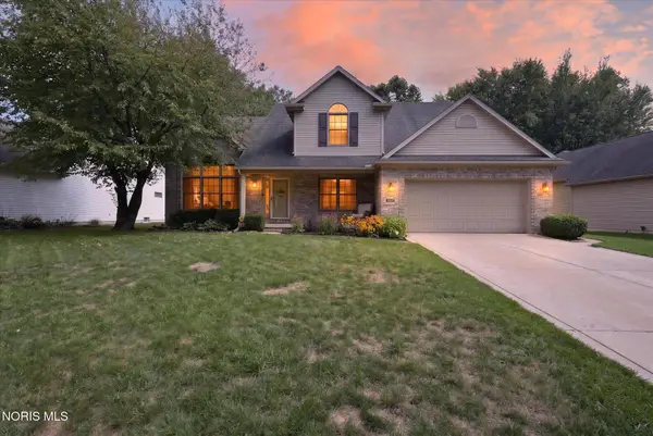 807 Whisperwood Parkway, Holland, OH 43528