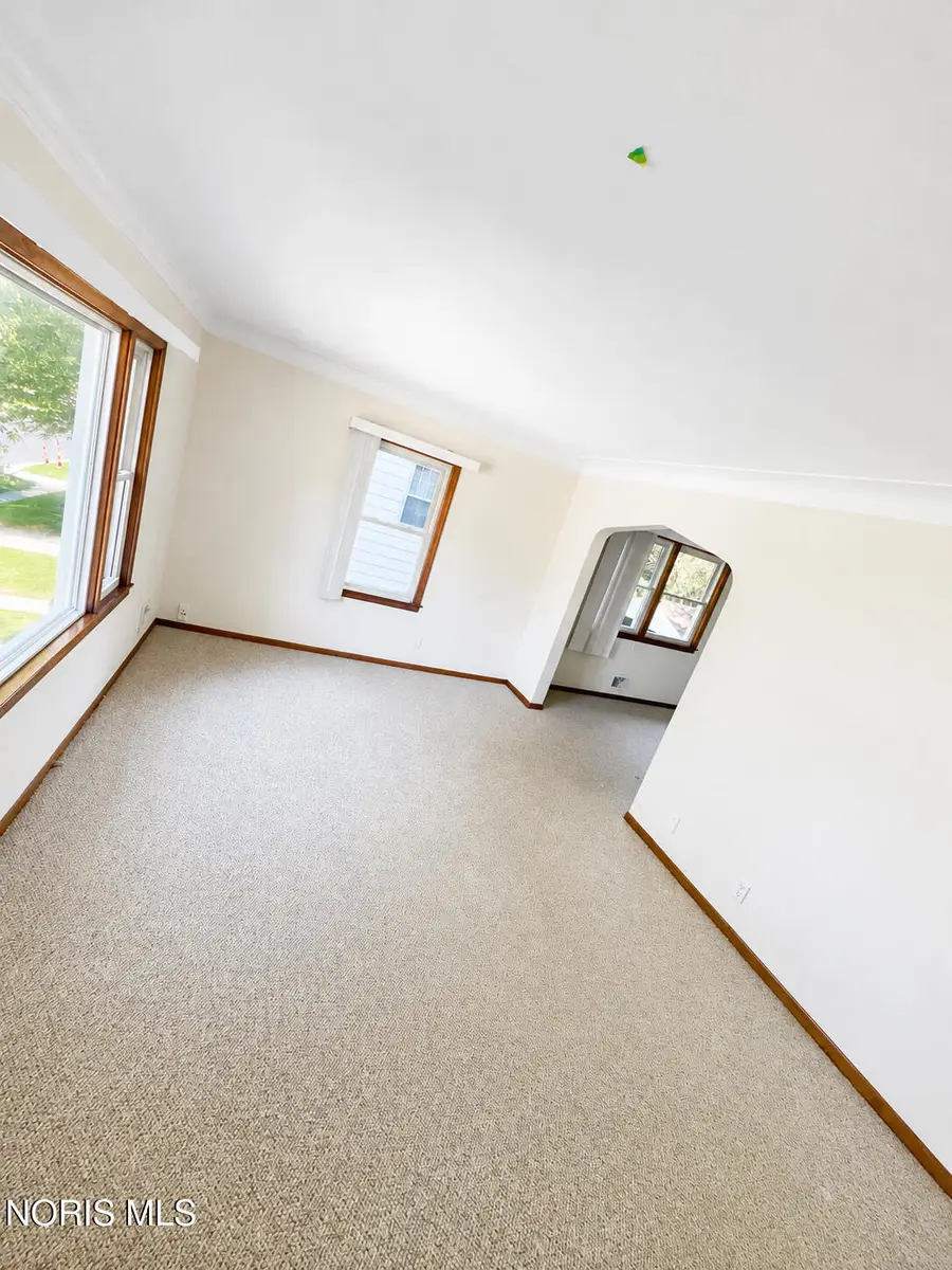2201 W Sylvania Avenue, Toledo, OH 43613 - #3