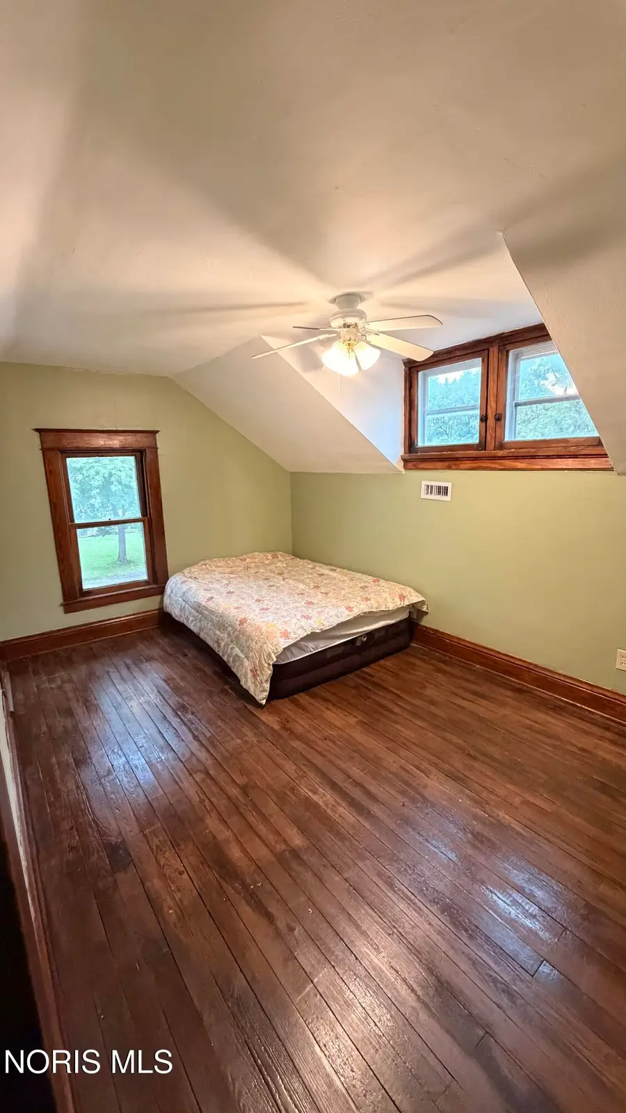 819 Corey Street, Maumee, OH 43537 - #3
