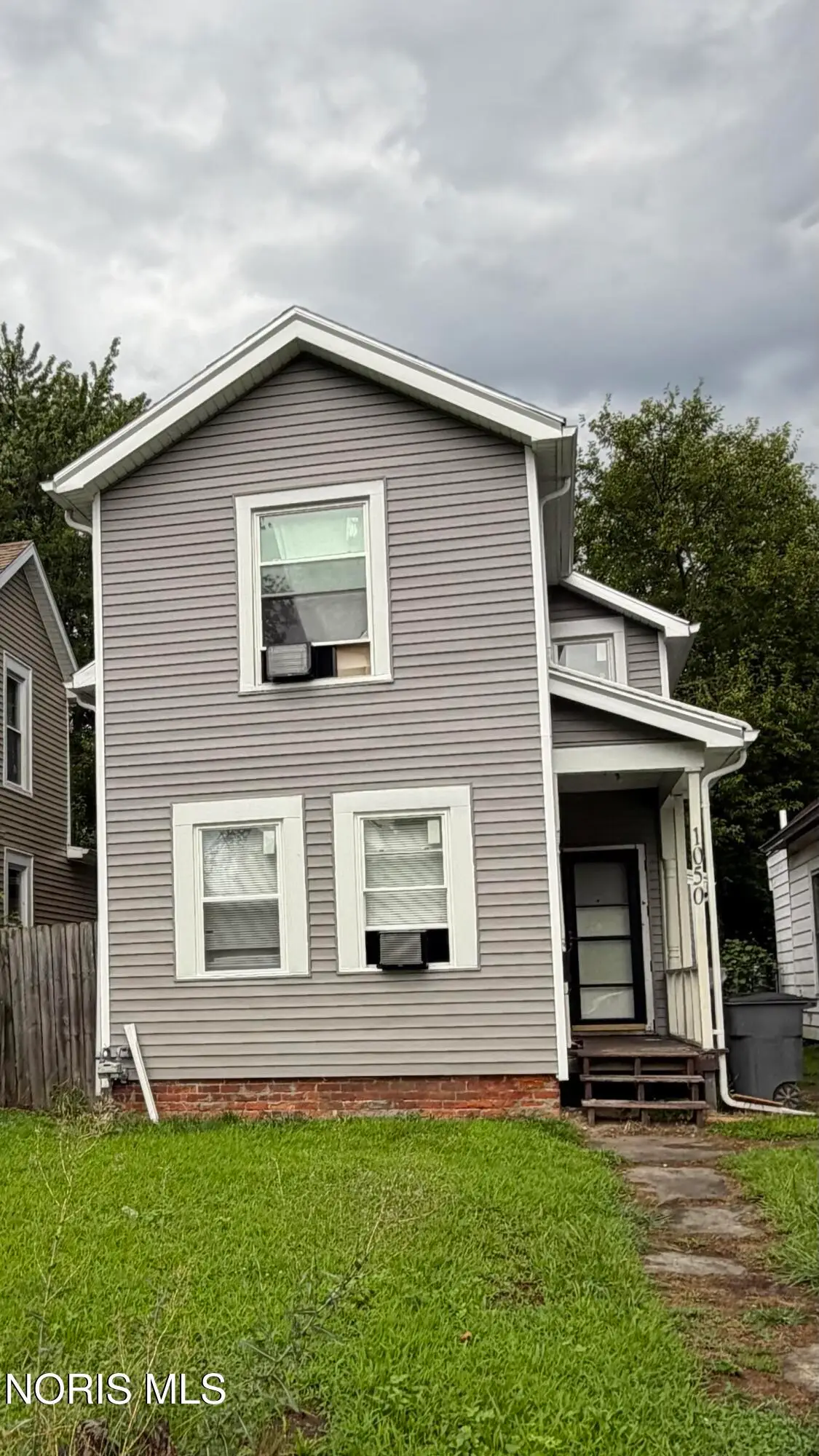 1050 Harding Drive, Toledo, OH 43609 - #1