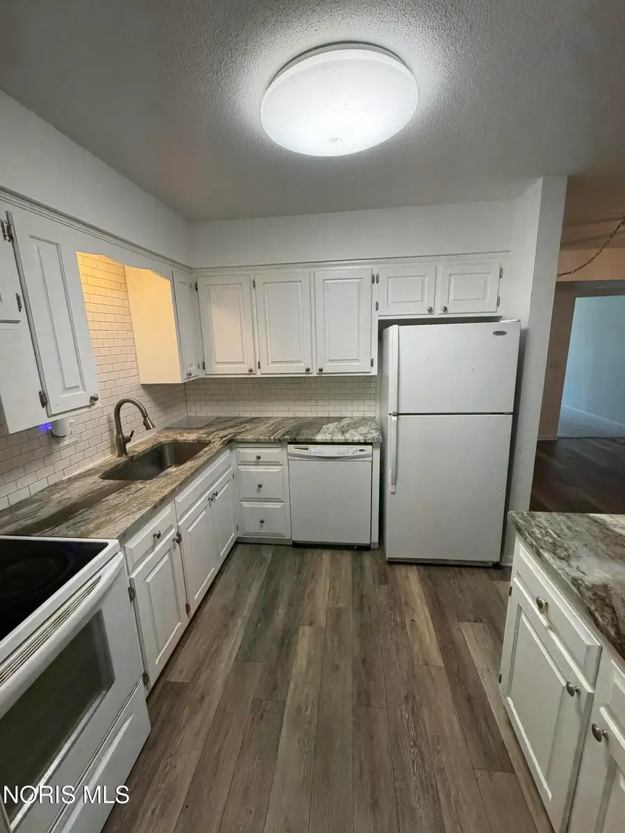 4049 Sherwood Forest Manor Road # C10, Toledo, OH 43623 - #3