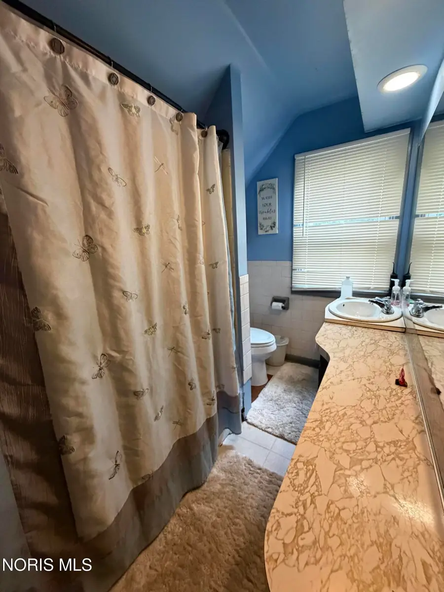 4034 Asbury Drive, Toledo, OH 43612 - #3