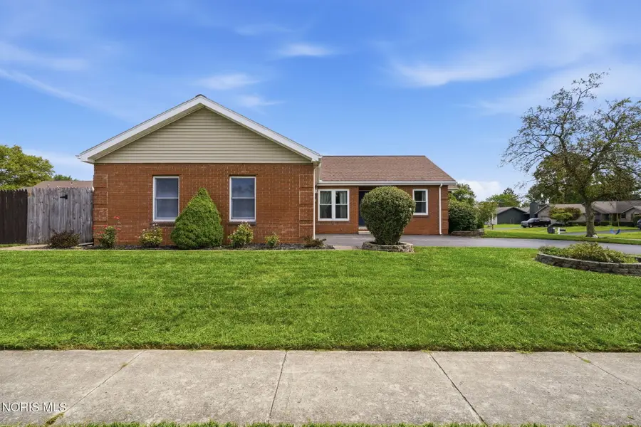 228 Capital Lane, Findlay, OH 45840 - #3