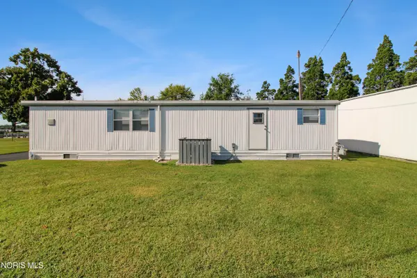 2825-2835 W Rising Sun Road, Port Clinton, OH 43452
