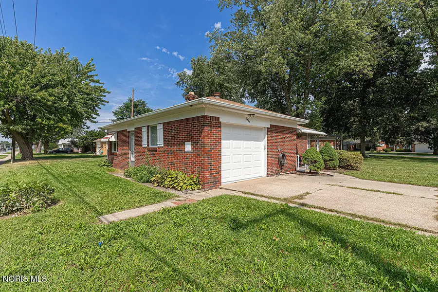 3464 Radisson Avenue, Toledo, OH 43614 - #2