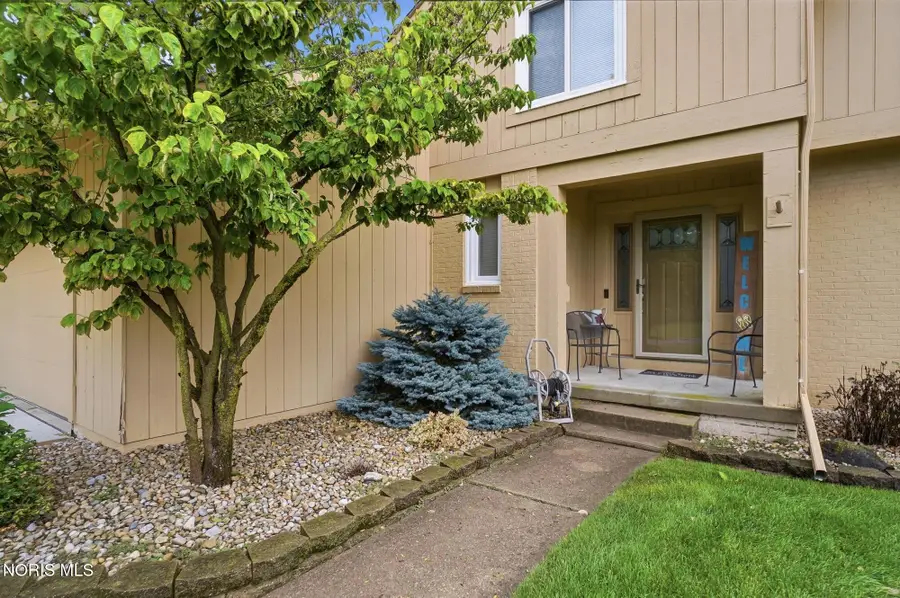 2007 Inglewood Road, Holland, OH 43528 - #2