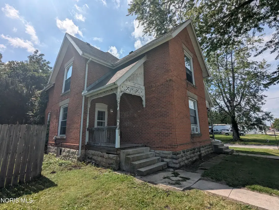 301 E Tiffin Street, Fostoria, OH 44830 - #2