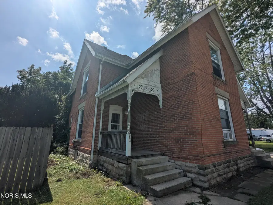 301 E Tiffin Street, Fostoria, OH 44830 - #3