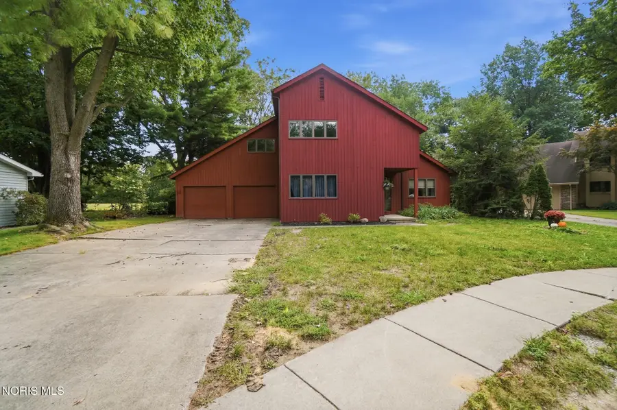 854 Country Club Drive, Bowling Green, OH 43402 - #2