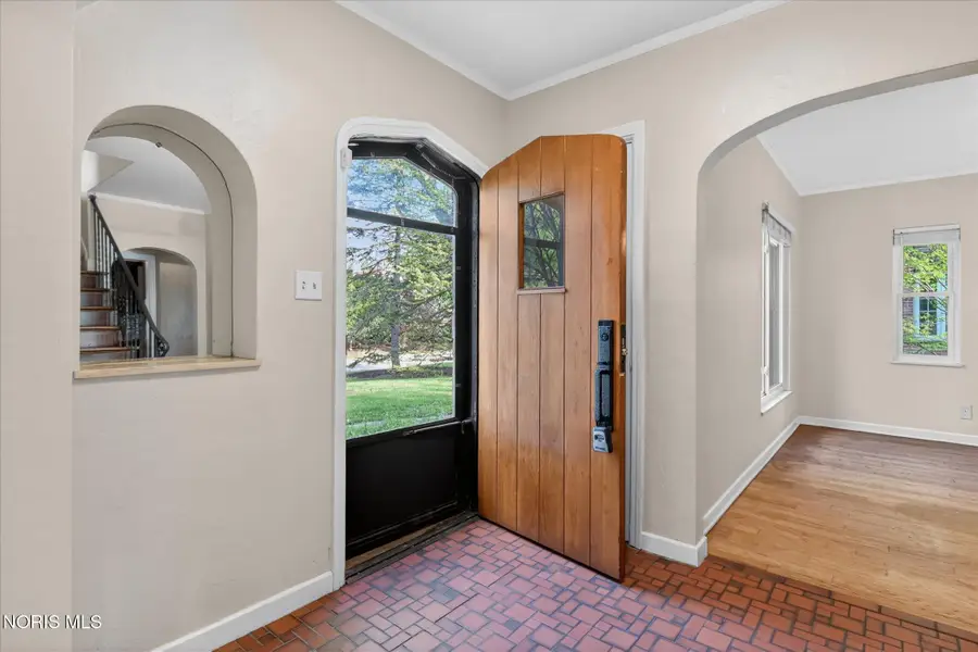 2204 Orchard Road, Toledo, OH 43606 - #2