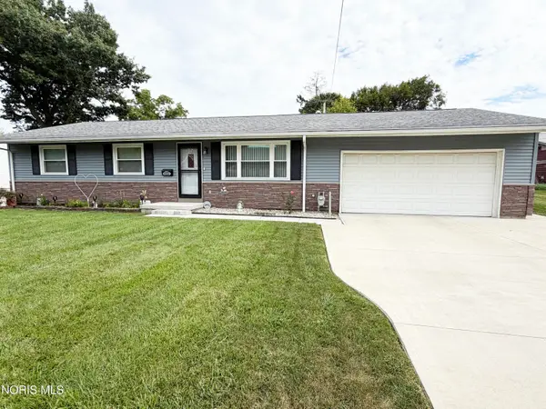 1004 Leonard Court, Fostoria, OH 44830