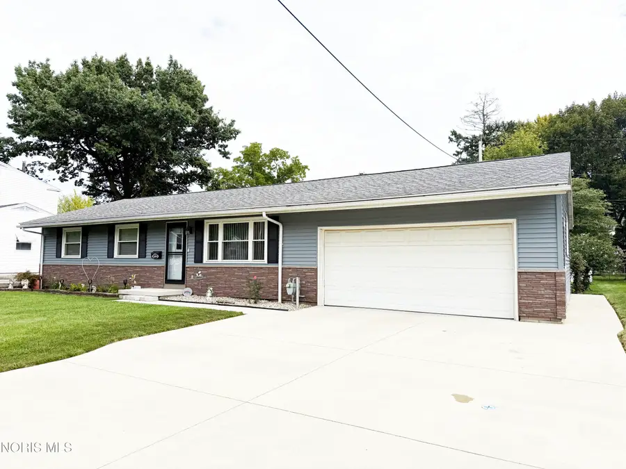 1004 Leonard Court, Fostoria, OH 44830 - #2