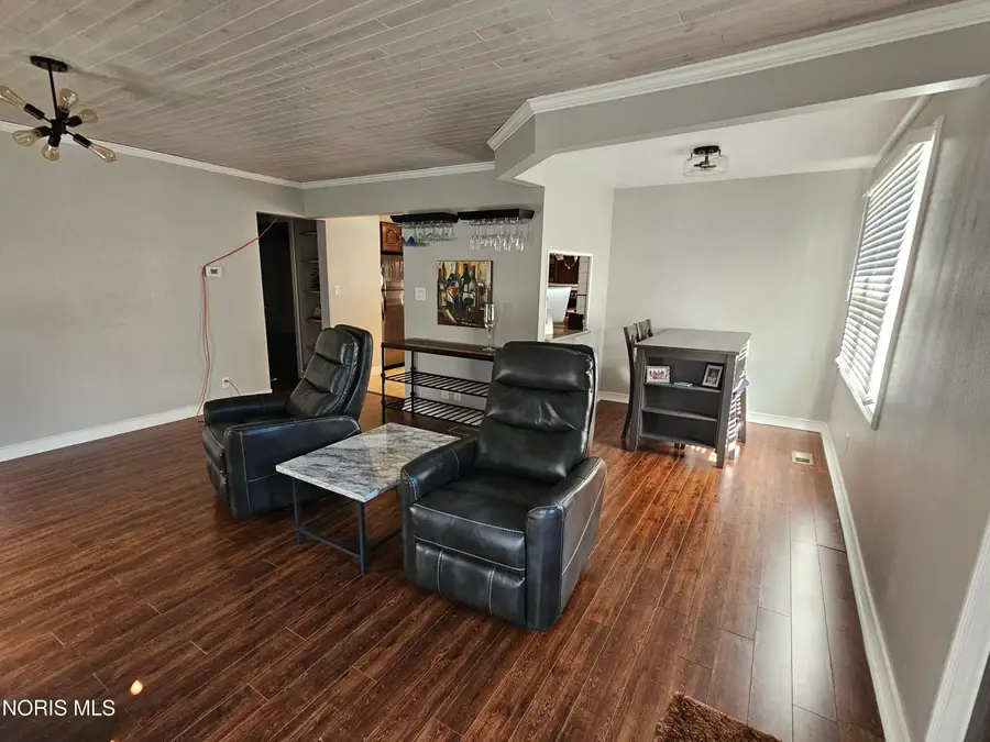 5013 Allen Street, Sylvania, OH 43560 - #3