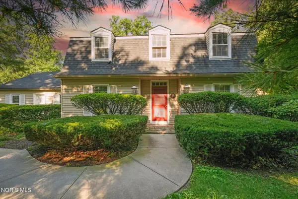 42 Back Bay Road, Bowling Green, OH 43402
