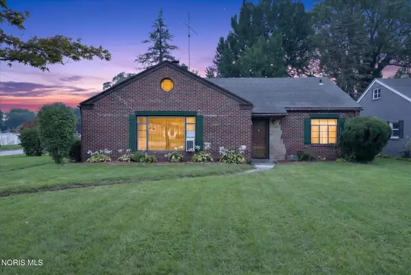 3728 Indian Road, Ottawa Hills, OH 43606