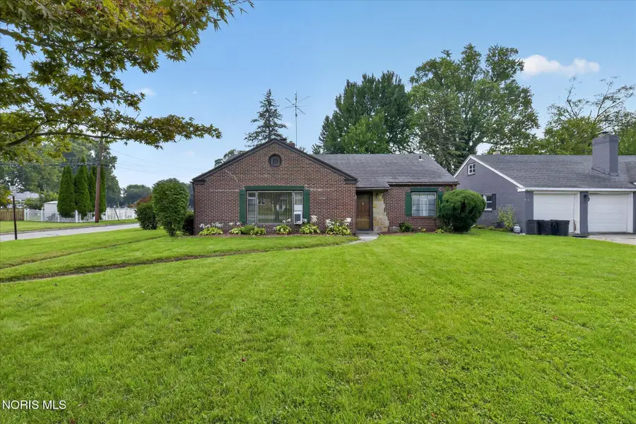 3728 Indian Road, Ottawa Hills, OH 43606 - #3