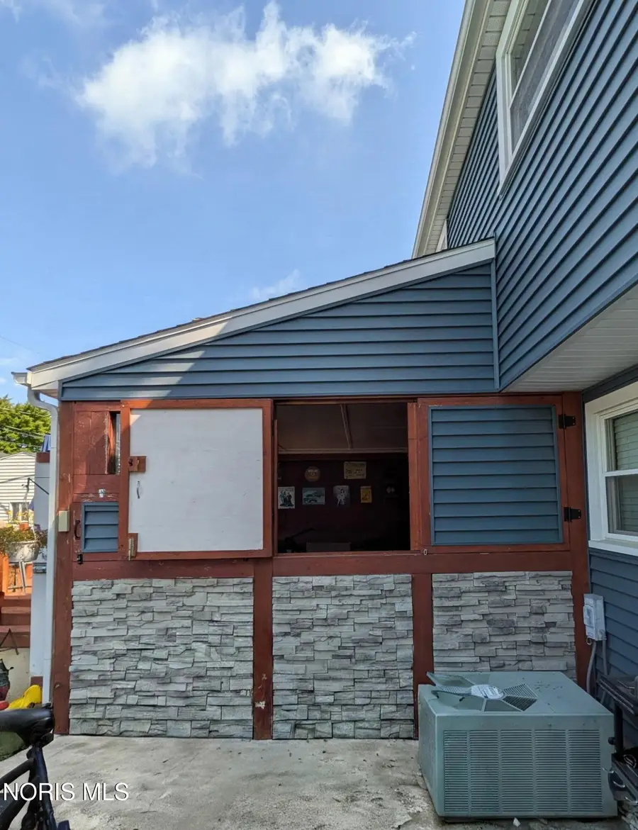 5203 Planet Avenue, Toledo, OH 43623 - #3