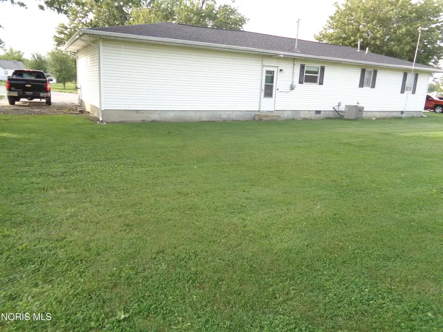 20 N Belmore Street, Leipsic, OH 45856 - #2