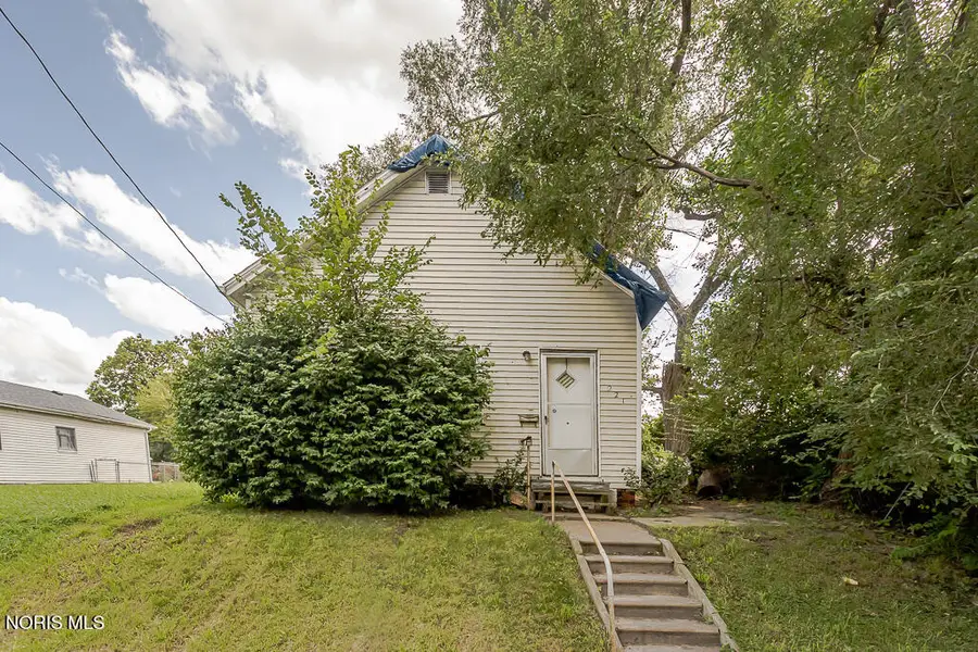 221 Segur Avenue, Toledo, OH 43609 - #2