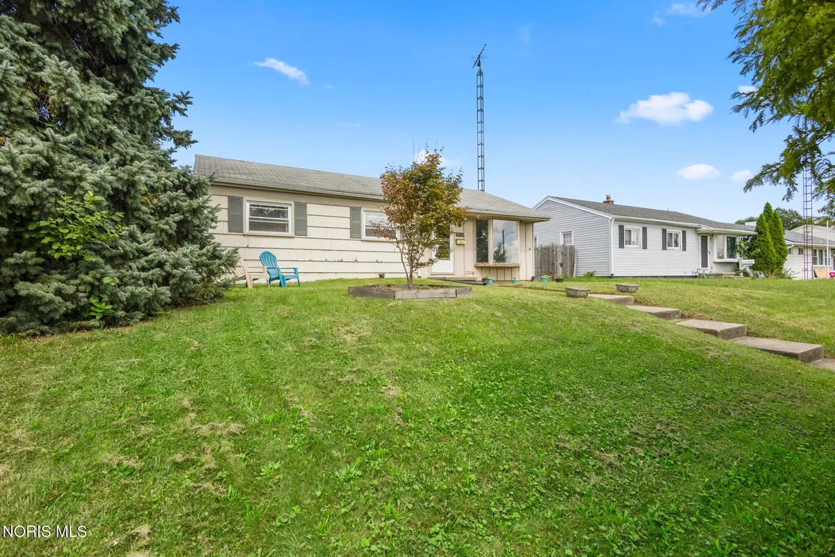 2039 N Ravine Parkway, Toledo, OH 43605 - #1