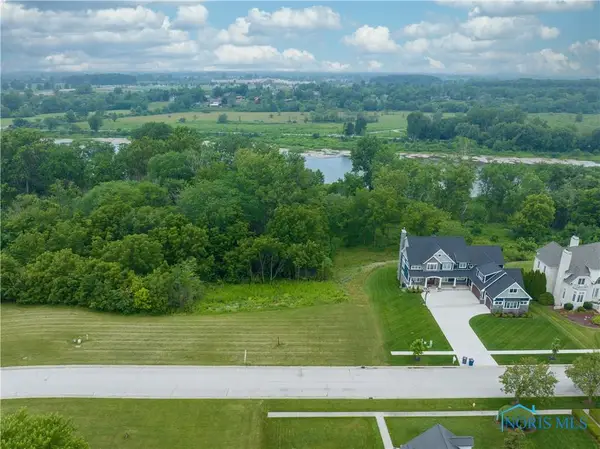 3257 Riverwood Court, Perrysburg, OH 43551