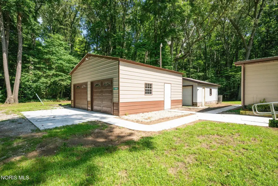 11555 Manore Road, Grand Rapids, OH 43522 - #2