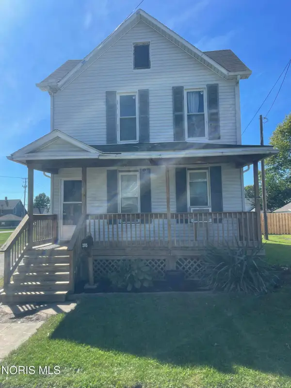 205 N Buckeye Street, Bellevue, OH 44811