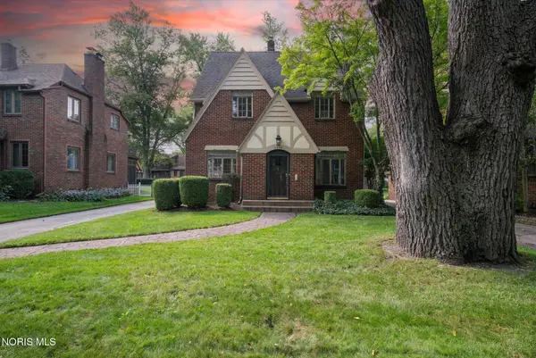 2823 Goddard Rd, Toledo, OH 43606