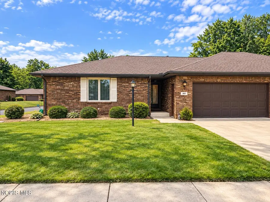 601 Chinook Avenue, Defiance, OH 43512 - #3