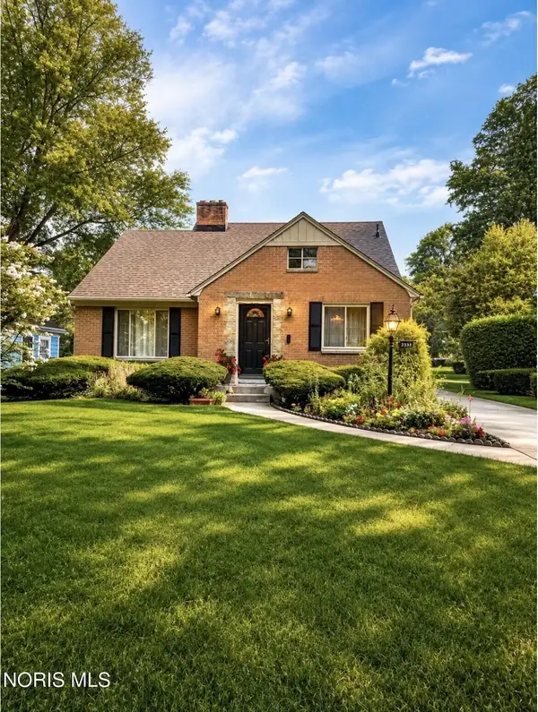 2335 Pemberton Drive, Toledo, OH 43606