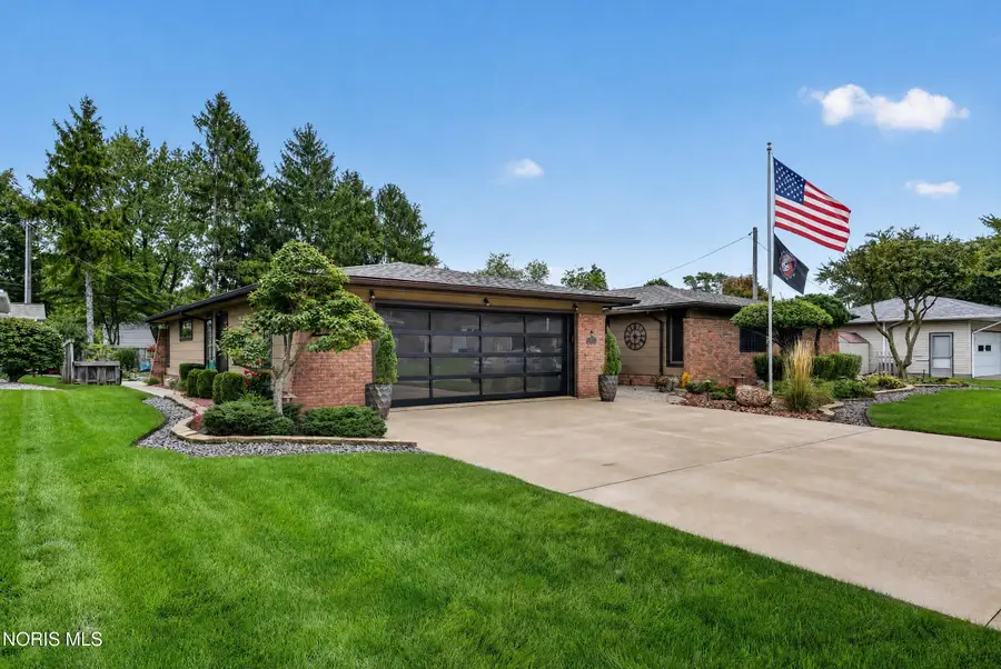 611 Oxford Drive, Bryan, OH 43506 - #3
