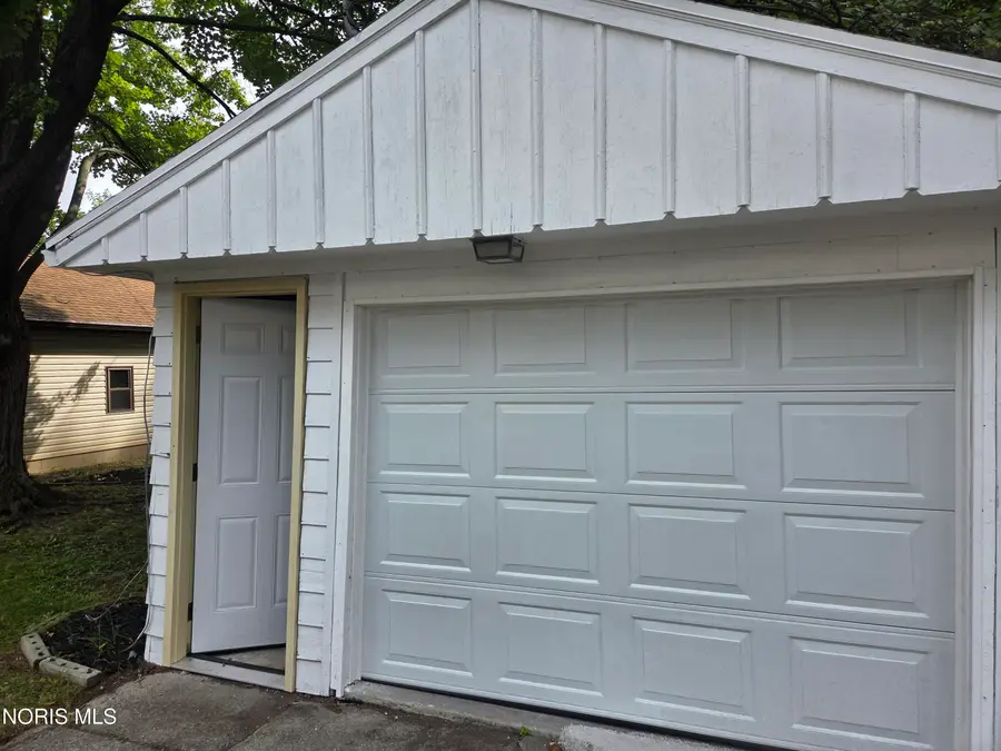 2716 Powhattan Parkway, Toledo, OH 43606 - #3