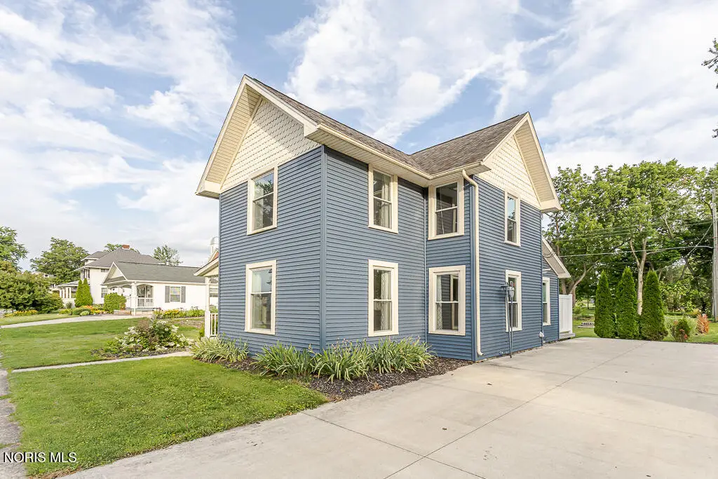 24269 W 2nd Street, Grand Rapids, OH 43522 - #1