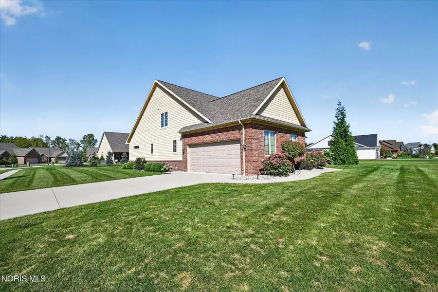 902 Pine Valley Drive, Bowling Green, OH 43402 - #2