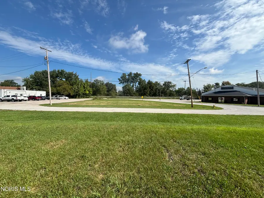1440 S Railroad Street, Millbury, OH 43447 - #3