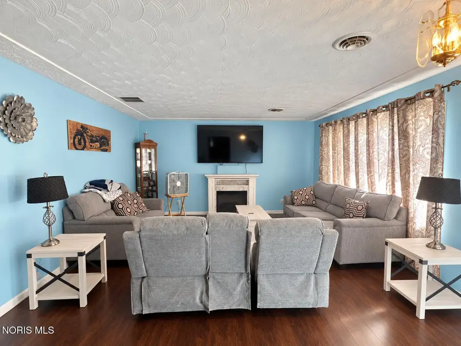 742 E Perry Street, Paulding, OH 45879 - #2