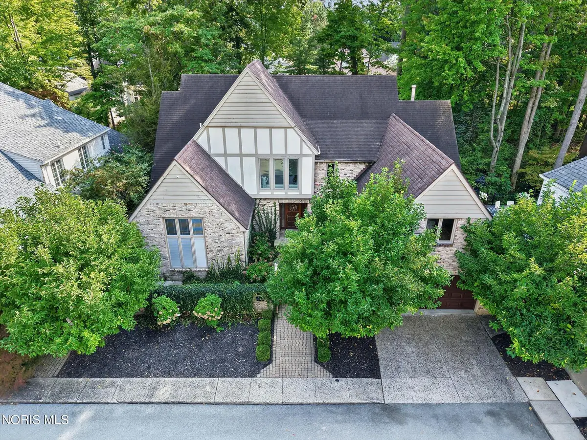 22 Exmoor, Ottawa Hills, OH 43615 - #1