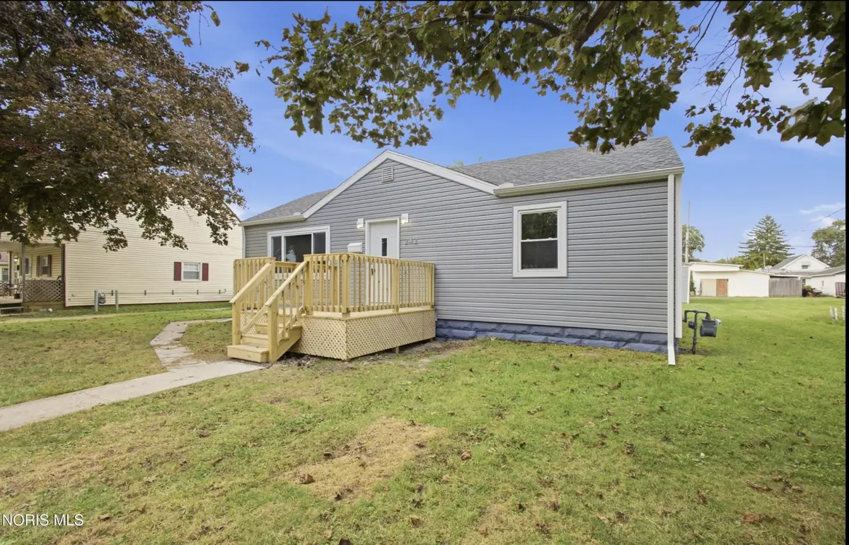 242 Sycamore Street, Fostoria, OH 44830 - #1
