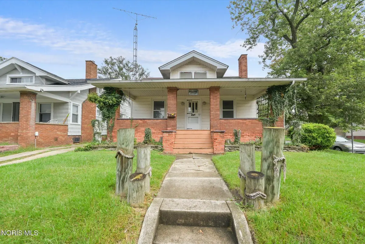 4402 N Lockwood Avenue, Toledo, OH 43612 - #1